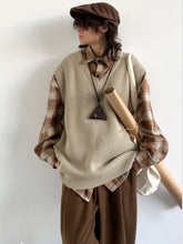 Retro Solid Color V-neck Knitted Vest