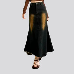 Fashionable raw hem denim skirt