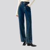 Fashionable wide-fit women's jeans