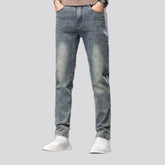 Slim-fitting mid-rise men's jeans