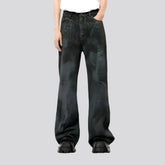 Stylish loose fit mid-rise jeans for men