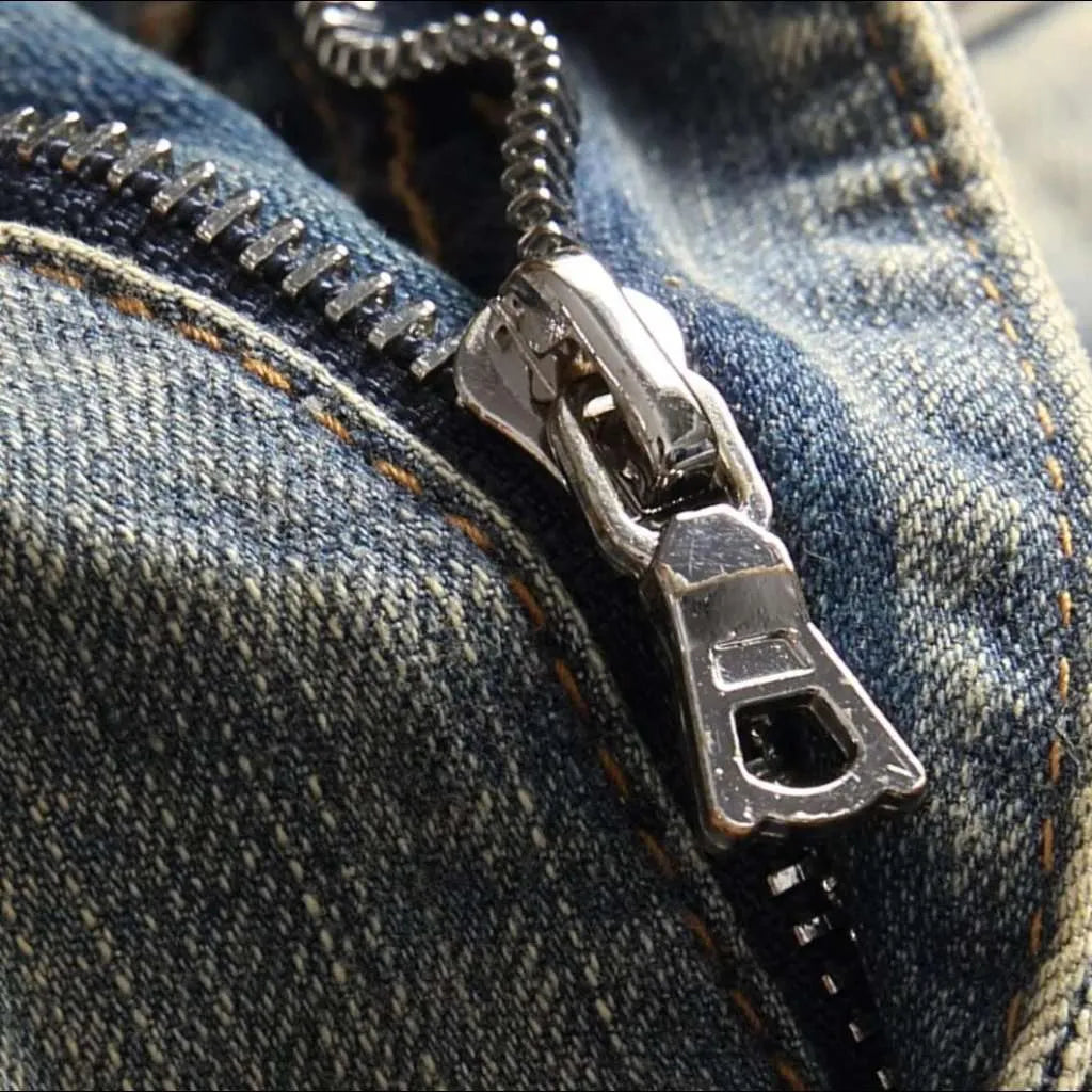 Distressed y2k jeans for men