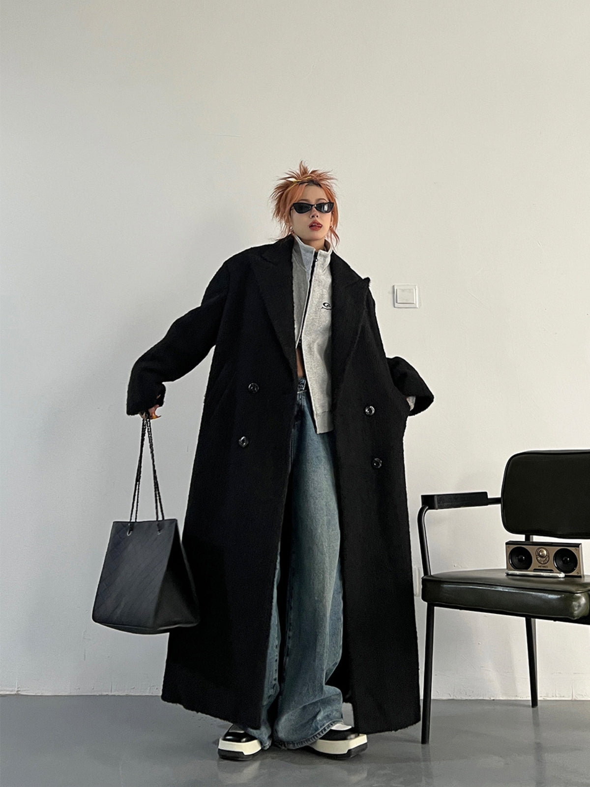 Hepburn Black Loose Woolen Furry Coat