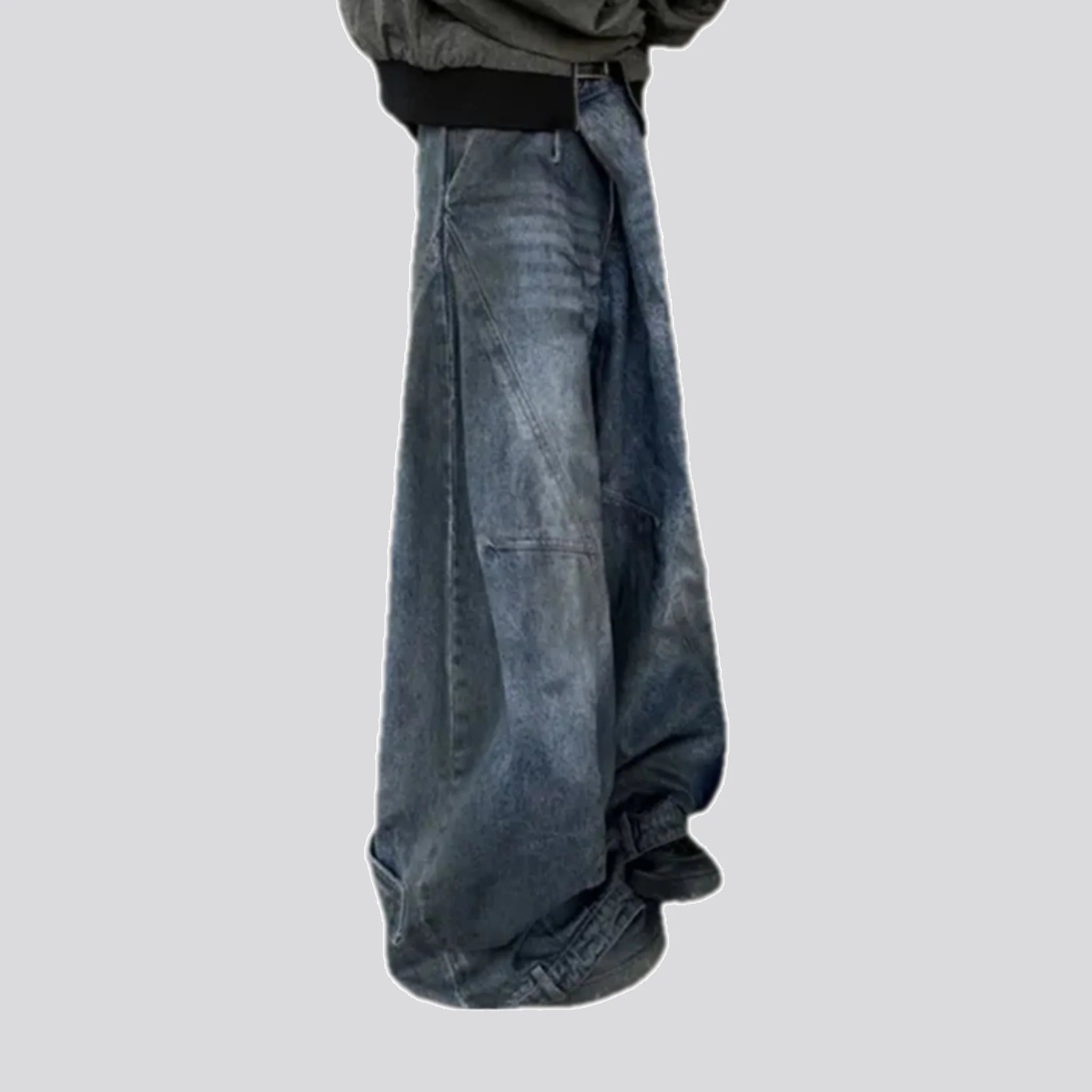 Multi-layered mid rise 90s men's jeans
