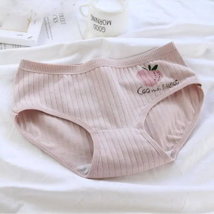 Breathable Cute Sweet Strawberry Girl Briefs Mid Waist Women's Cotton Underwear