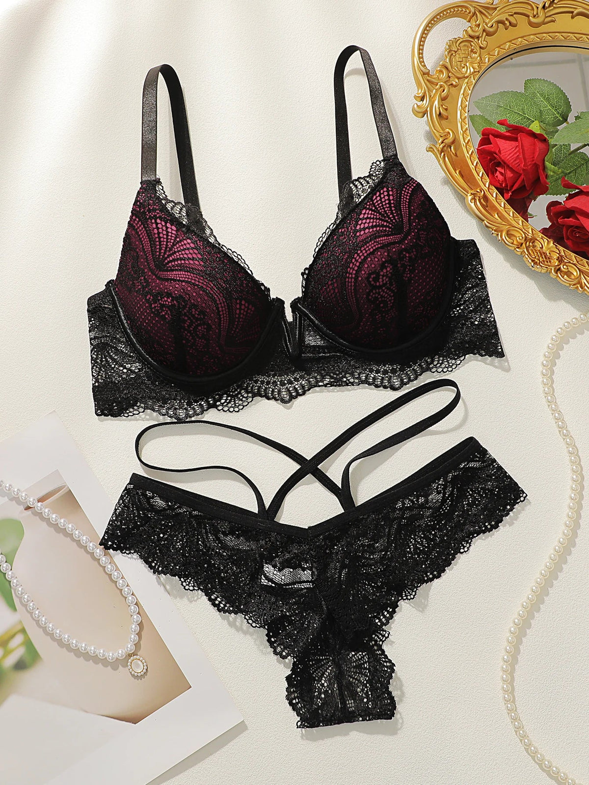 Ladies' elegant perspective deep V-ring Bra