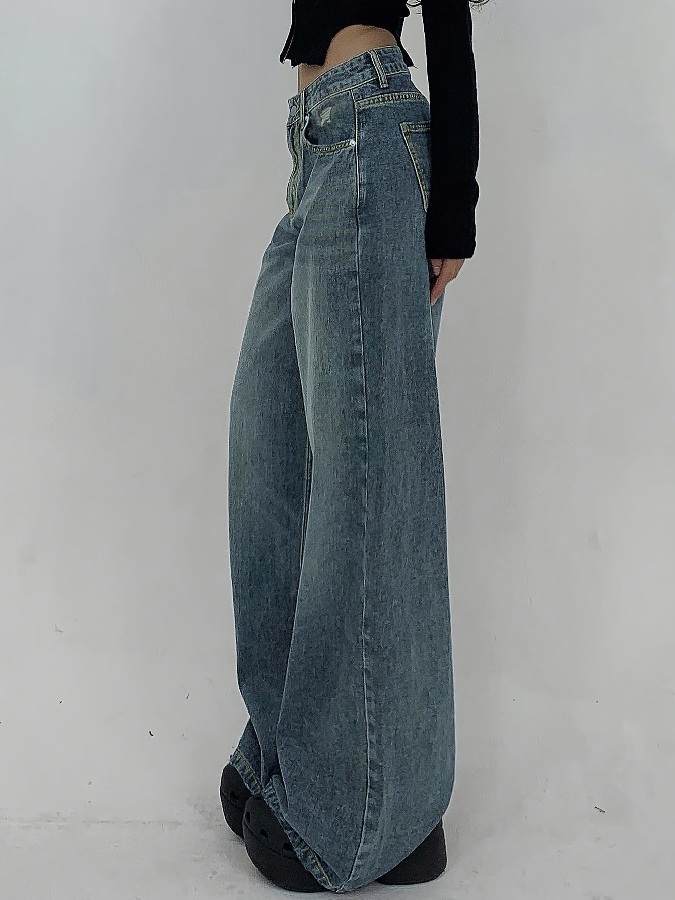 Wide-Leg Ripped Jeans