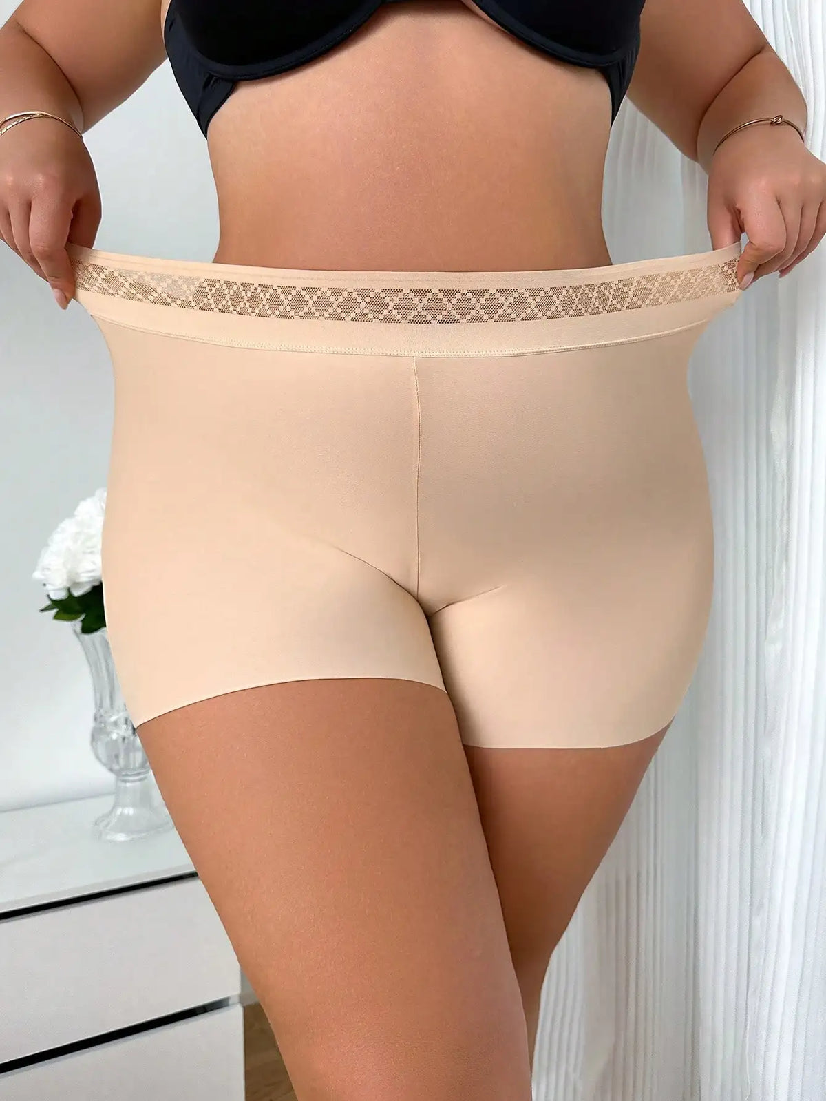 Plus Size Seamless Shapewear Shorts Lace High Waist Anti-Chafing Slip Shorts Skin-Friendly Breathable Under Dress Shorts CX001
