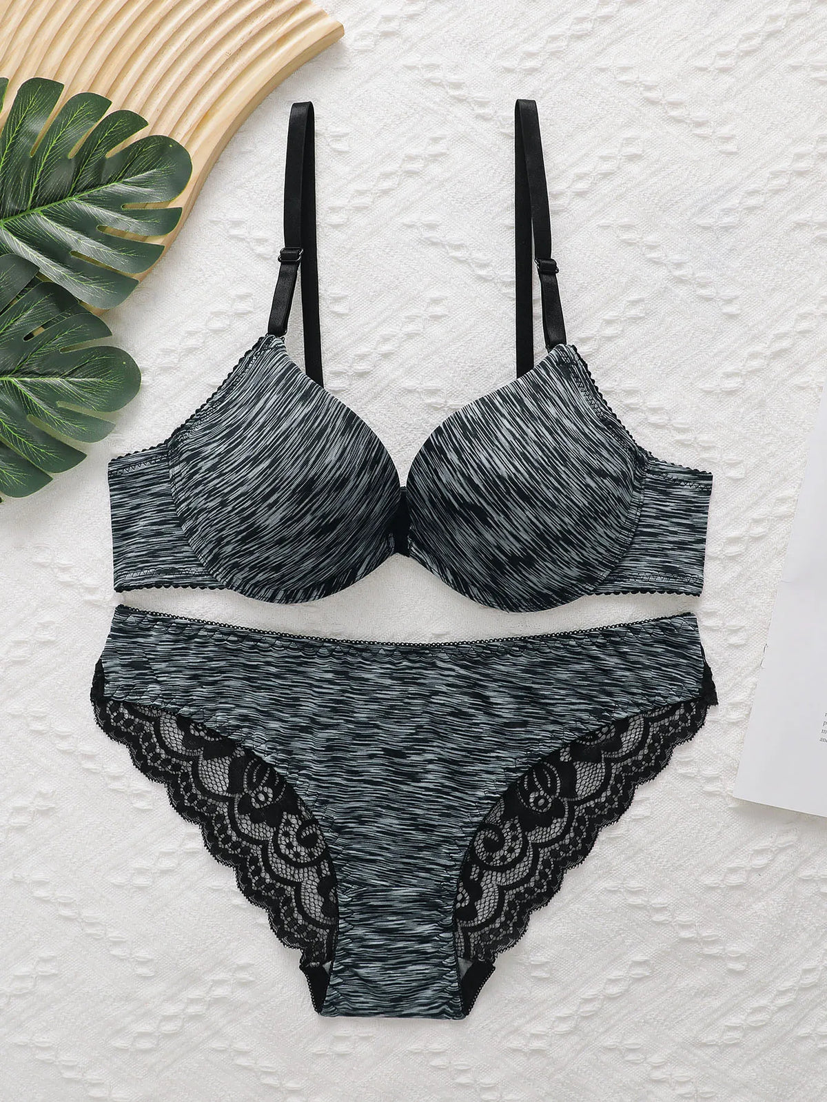Women's sexy embroidered lace lingerie