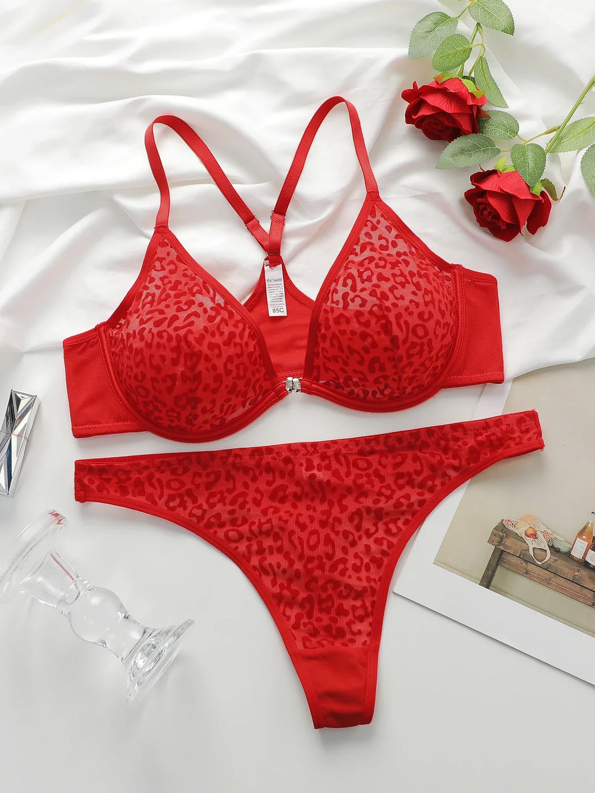Women's sexy front buckle leopard print lingerie