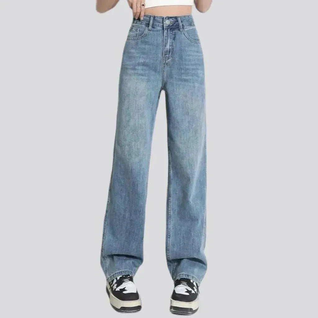 Sanded baggy jeans for women