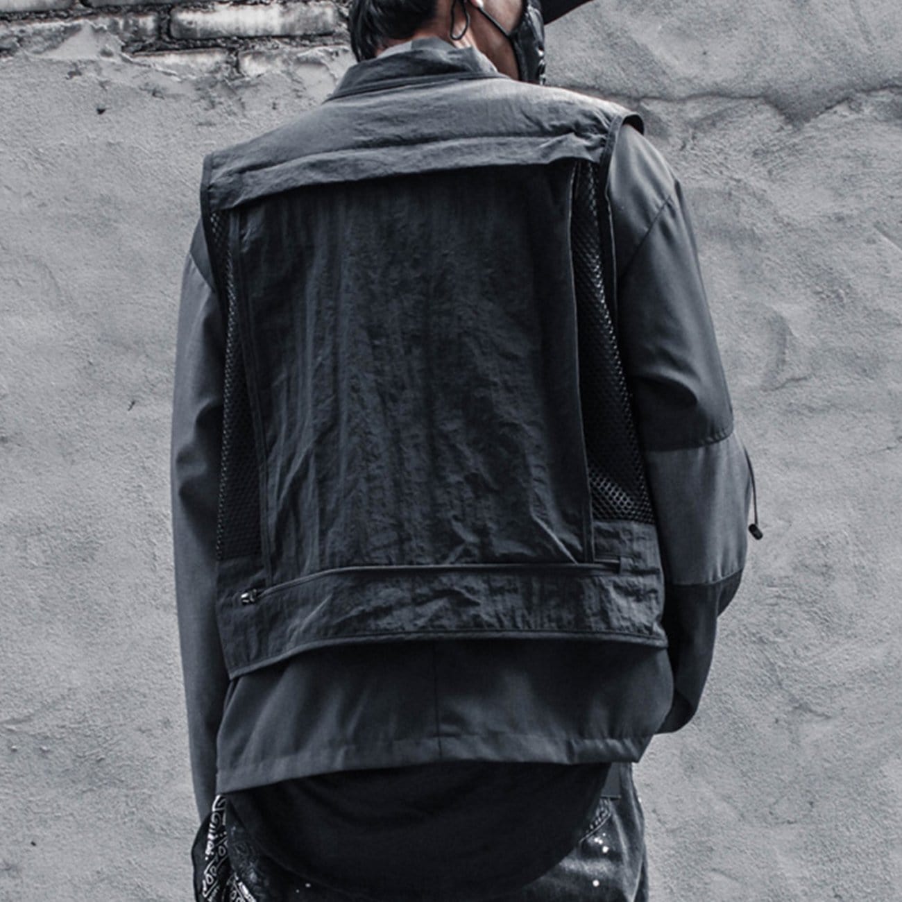 Ninja Combat Multi-pocket Mesh Vest Jacket