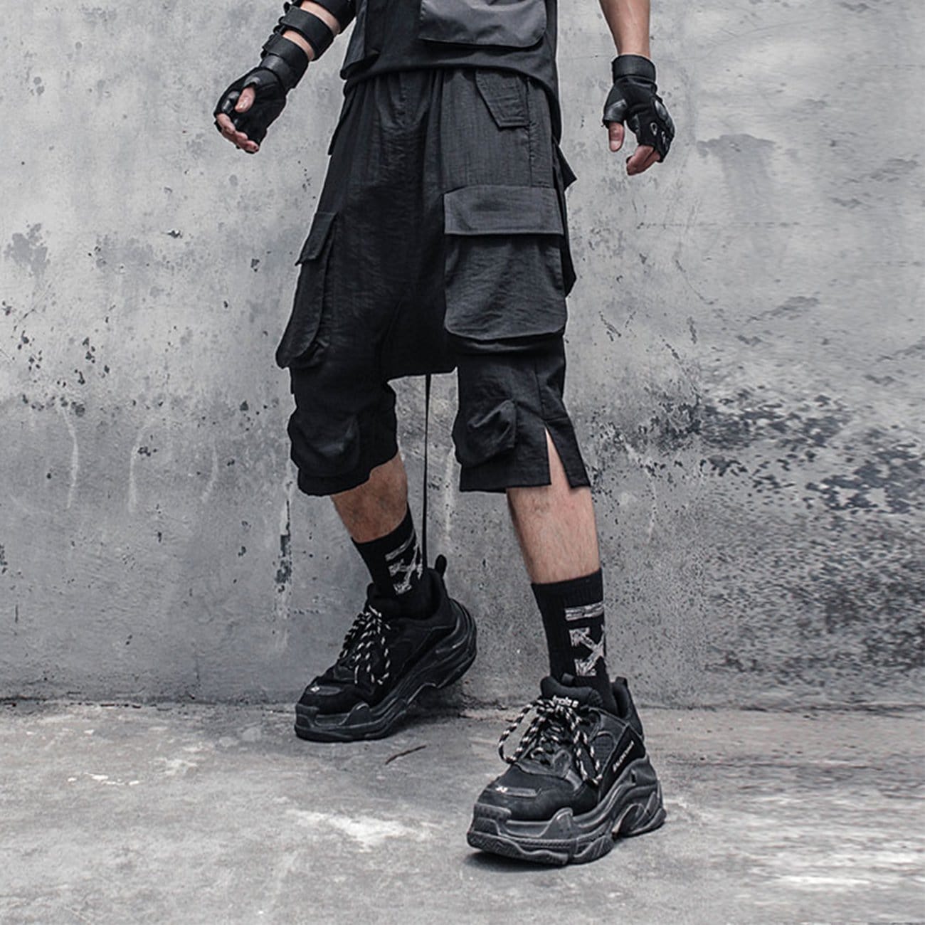 Functional Multi Pockets Ribbons Cargo Shorts