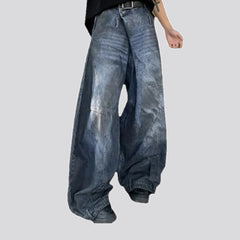 Multi-layered mid rise 90s men's jeans